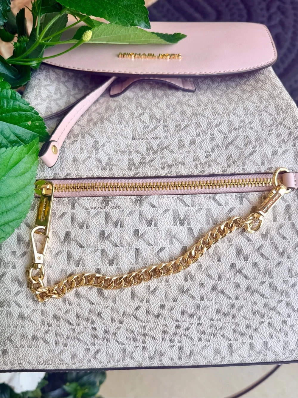Michael KORS Jet Set Signature Pink Coated Canvas Drawstring Backpack Gold Chain